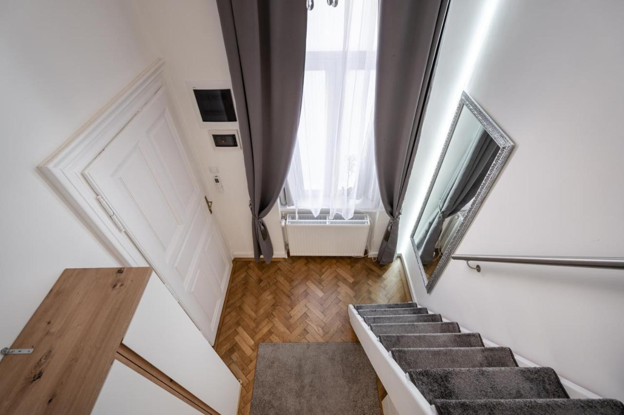 Galaxy Cube Apartment Budapest Exterior photo